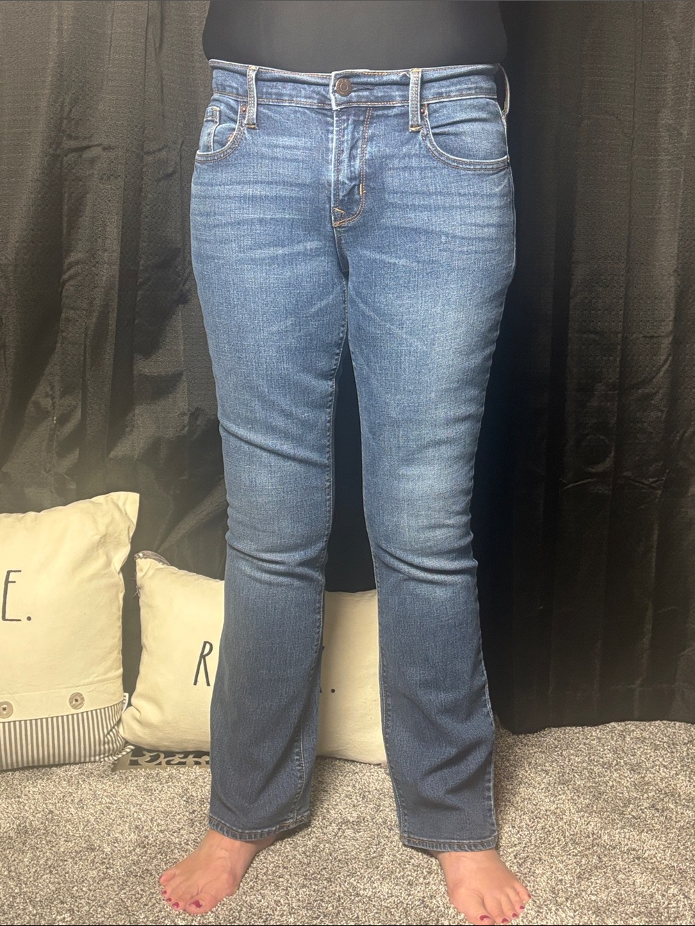 Old Navy Women's Bootcut Jeans in Medium Blue Wash